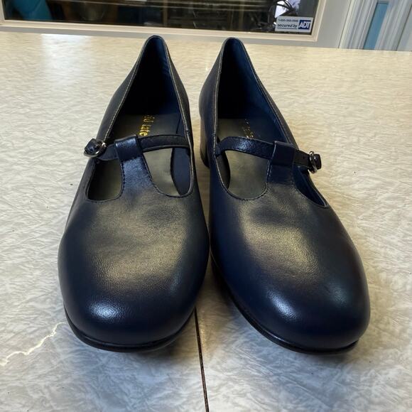David Tate Navy Mary Jane Low Heel Comfort Pumps Size 7.5 Wide - Picture 10 of 11